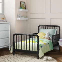 DaVinci Jenny Lind Toddler Bed